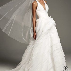 Vera Wang White Wedding Dress